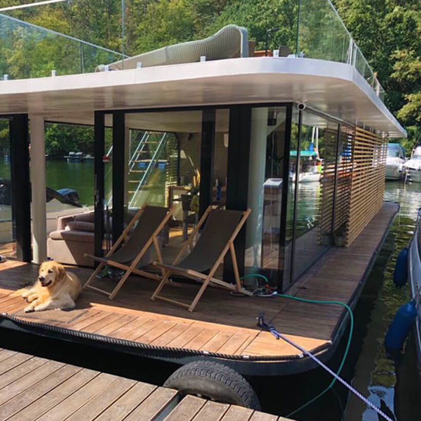 Hauseboat